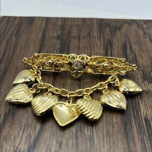 Gold Heart Charm Bar Brooch - Elegant Women’s Jewelry Hearts love
